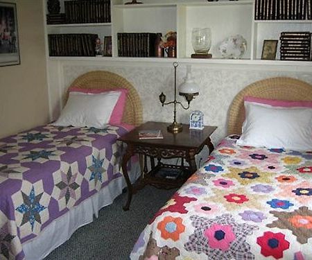 Aurora Tuggles Folly Bed And Breakfast מראה חיצוני תמונה